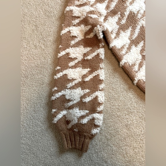 NWT Line and Dot Houndstooth Crew Neck Sweater Women Size Medium - Picture 2 of 8